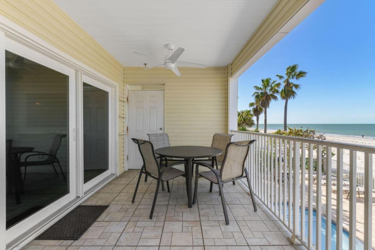 Sea Side 102 Beachfront Sleeps 8 Clearwater Beach Exterior photo