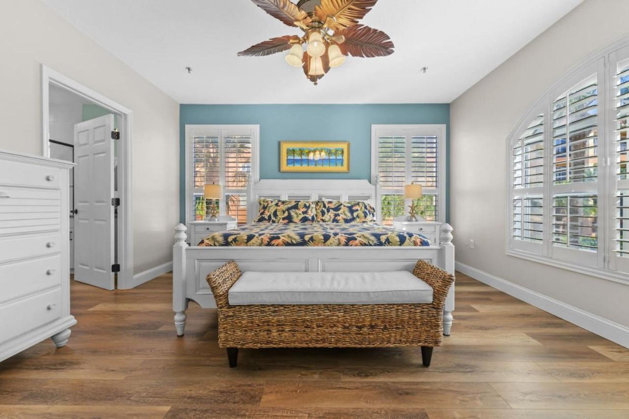 Sea Side 102 Beachfront Sleeps 8 Clearwater Beach Exterior photo