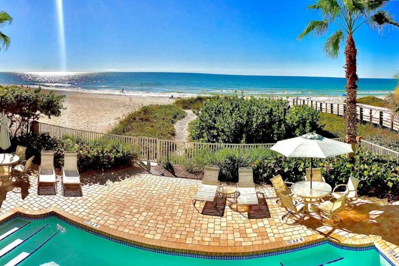 Sea Side 102 Beachfront Sleeps 8 Clearwater Beach Exterior photo